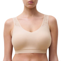 CHANTELLE SOFTSTRETCH LACE V-BACK PADDED BRALETTE